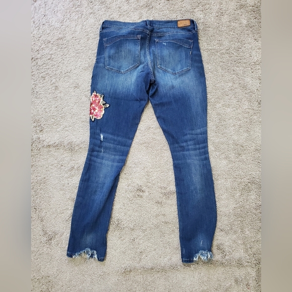 Sequins flower embellished distressed express jeans - Picture 3 of 4